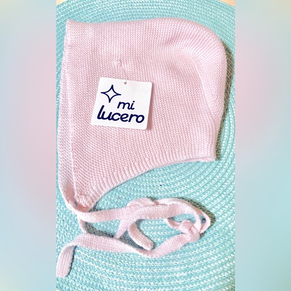 Bonnet - Picture 1 of 2